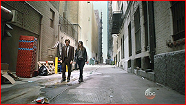 Skye & Cal stroll "Milwaukee"